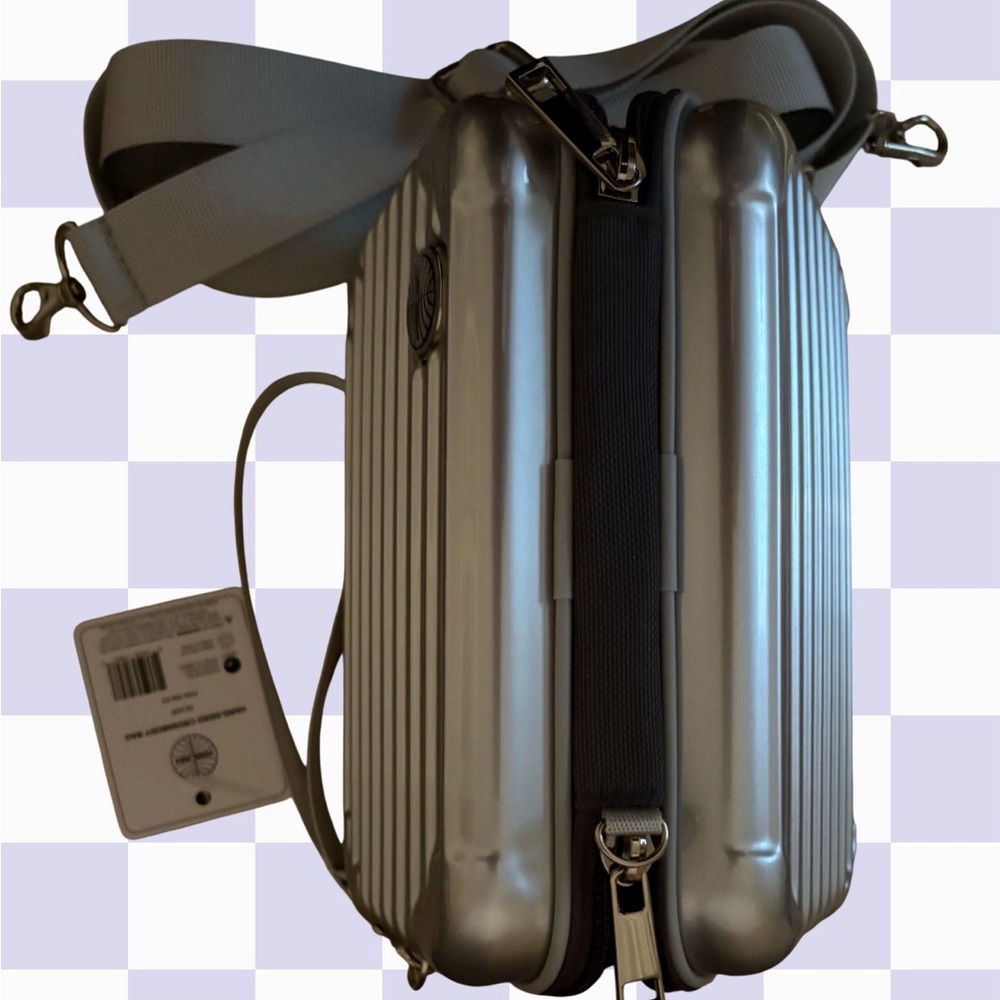 Pan Am Hard-Sided Silver Crossbody Bag - Picture 4 of 8